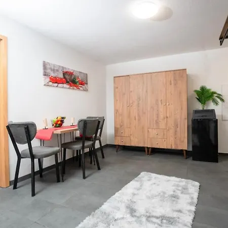 Livemore24 - 1 In Wlan Lejlighed